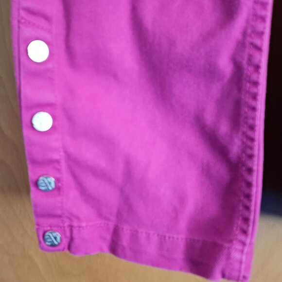 Allen B. by Allen Schwartz Pink Zip-Up Jeans With Silver Tone Buttons - Size 6 - Picture 10 of 16